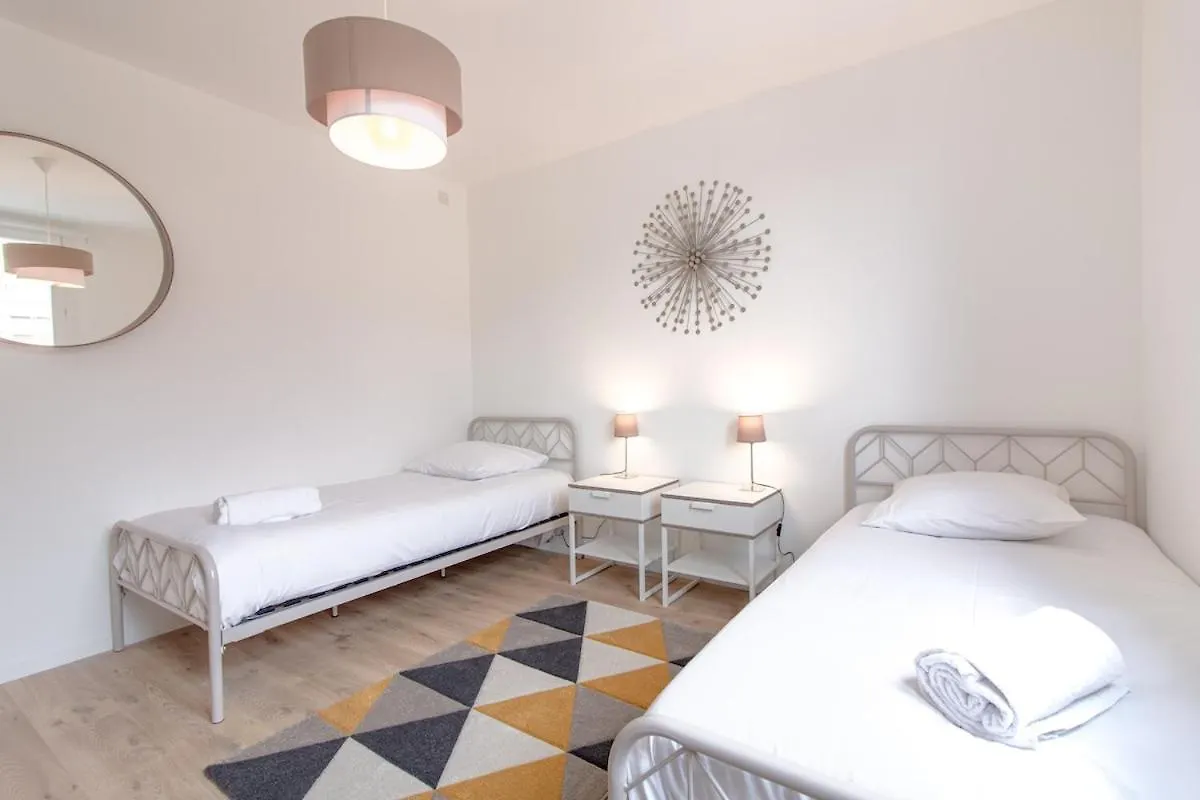 Appartement T3, Coeur De Toulon 0*,  France