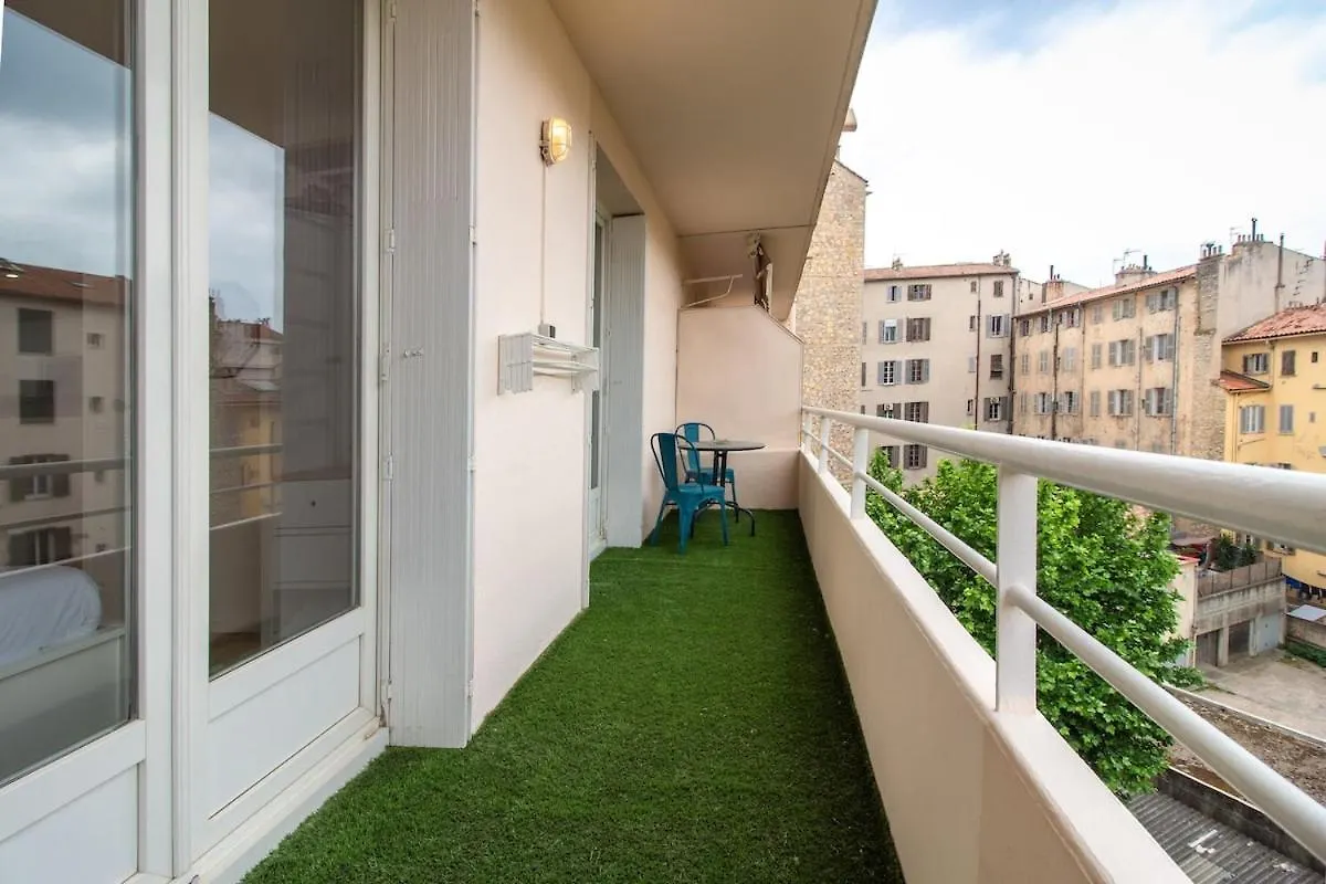 Appartement T3, Coeur De Toulon 0*,