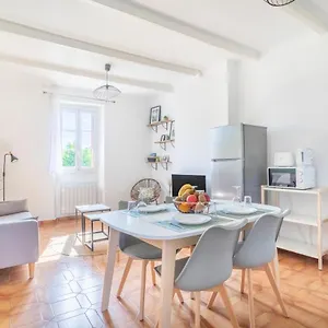 Bel 6 Personnes - Proche Toutes Commodites Appartement